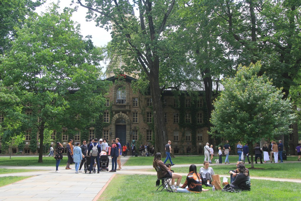 Nassau Hall, edificio principal de Princeton University. Por: Valesca Ricardo
