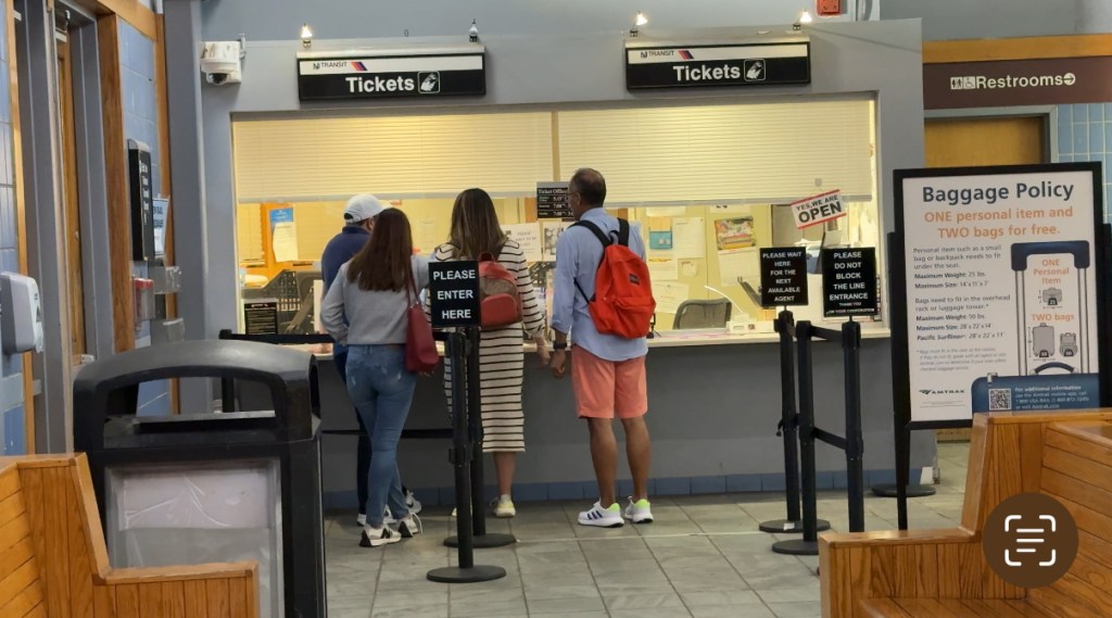 Huelga paraliza el sistema ferroviario de Nueva Jersey y afecta a más de 350.000&nbsp;pasajeros